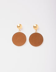 boucles d'oreilles, earrings, vegan, bijou doré, bijoux, jewelry, cuir de pomme, cuir vegan, vegan fashion, style, made in France, durabilité, éthique, french touch, style, bijoux créateur, artisanat, fait-main, handmade, vegan leather, faux leather